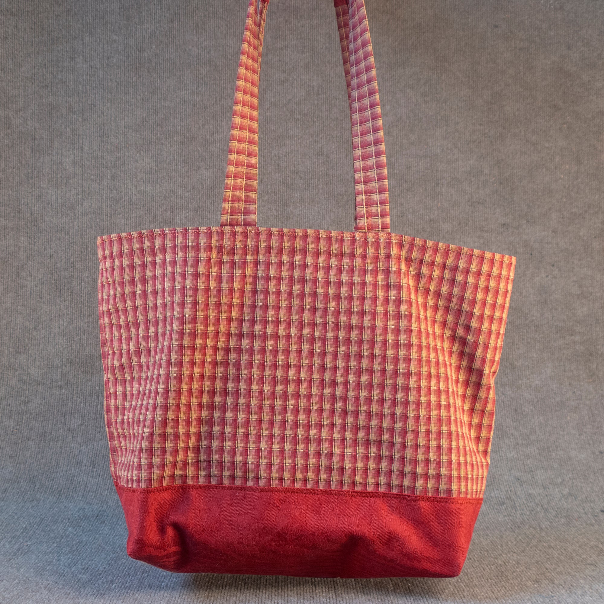 Karen Guzak - Red/Pink-043 Handmade Tote Bag